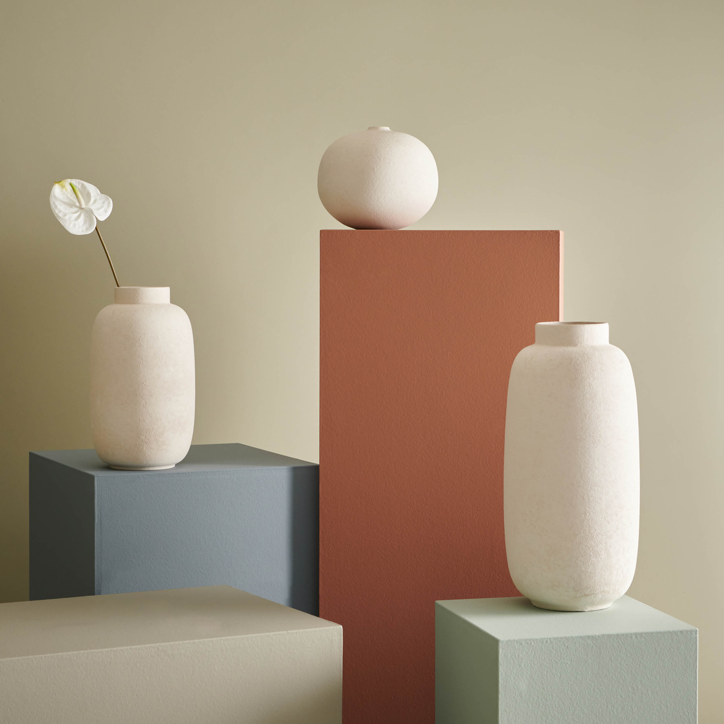 Bullet Vase aus Steinzeug, Weiß, Ø 23,5 cm, H 49,5 cm, Ansicht 3