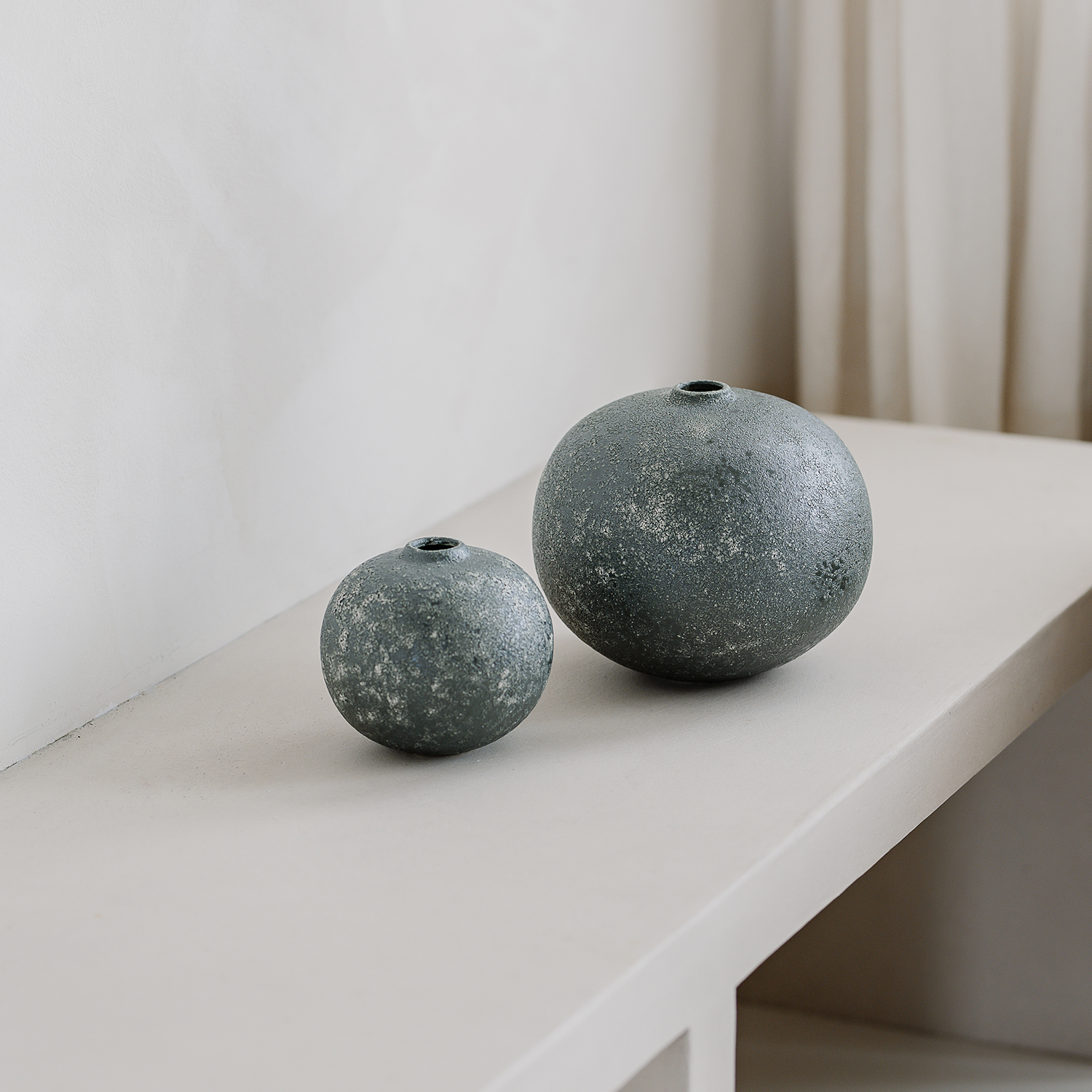 Bullet Vase aus Steinzeug, Grün, Ø 23 cm, H 20 cm, Ansicht 4