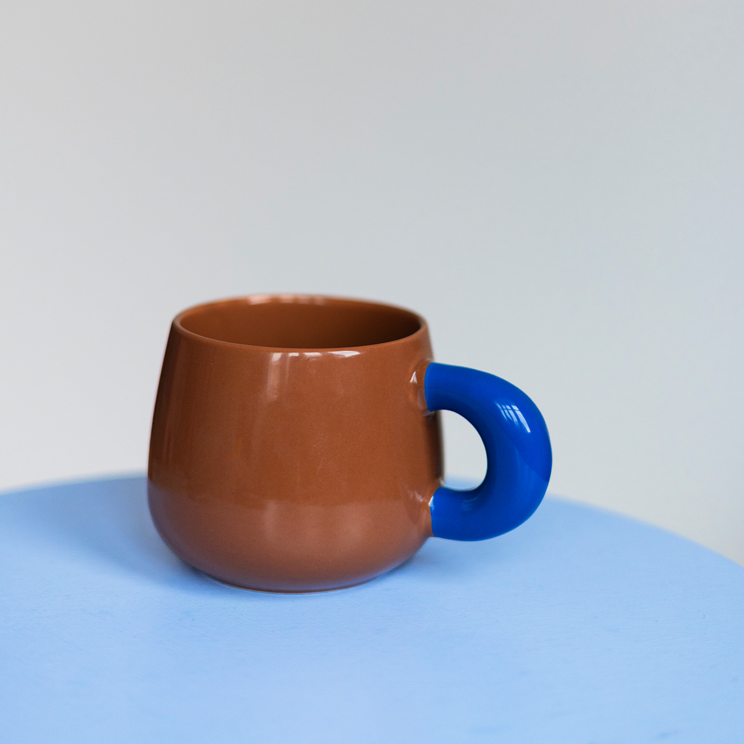 Coco Becher aus New Bone China, Braun, 470 ml, Ansicht 4