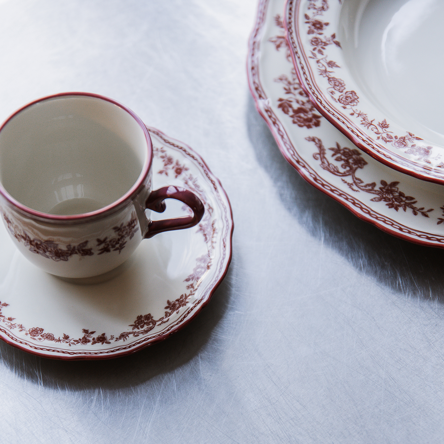 Cyril Tasse aus Porzellan, Burgunderrot, 215 ml, Ansicht 4