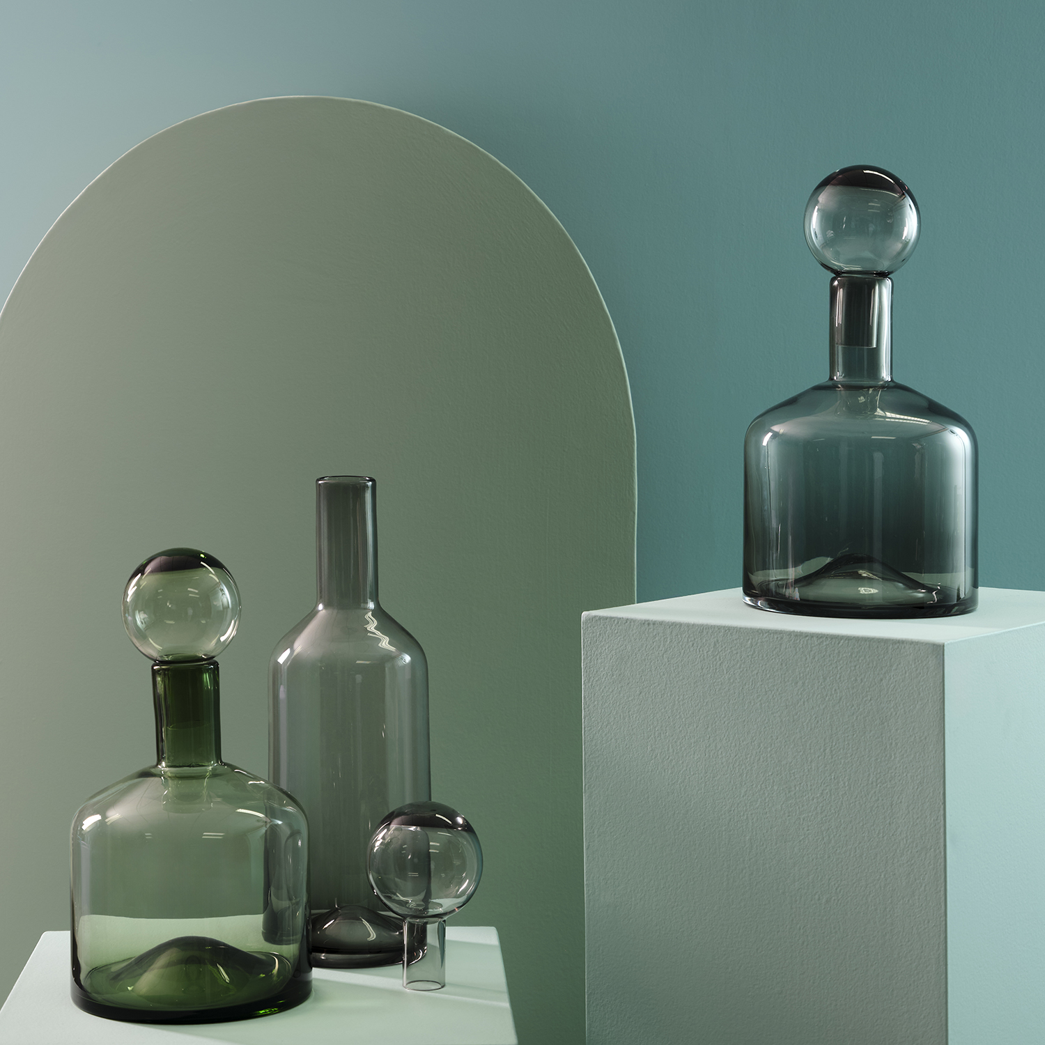 Fera Deckelvase aus Glas, Grau, Ø 15,5 cm, H 55 cm, Ansicht 4