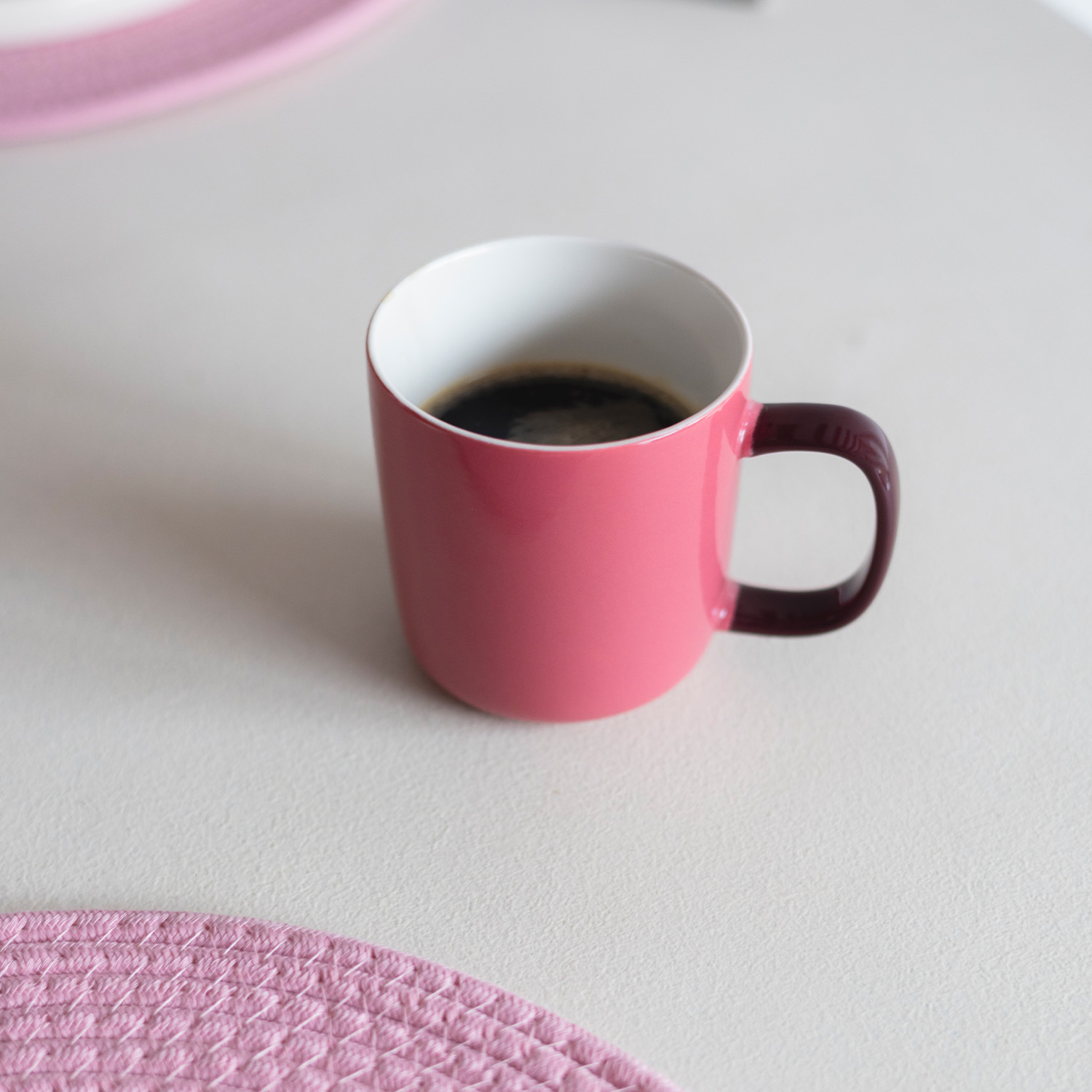 Mae Becher aus New Bone China, Himbeerrot, 370 ml, Ansicht 4