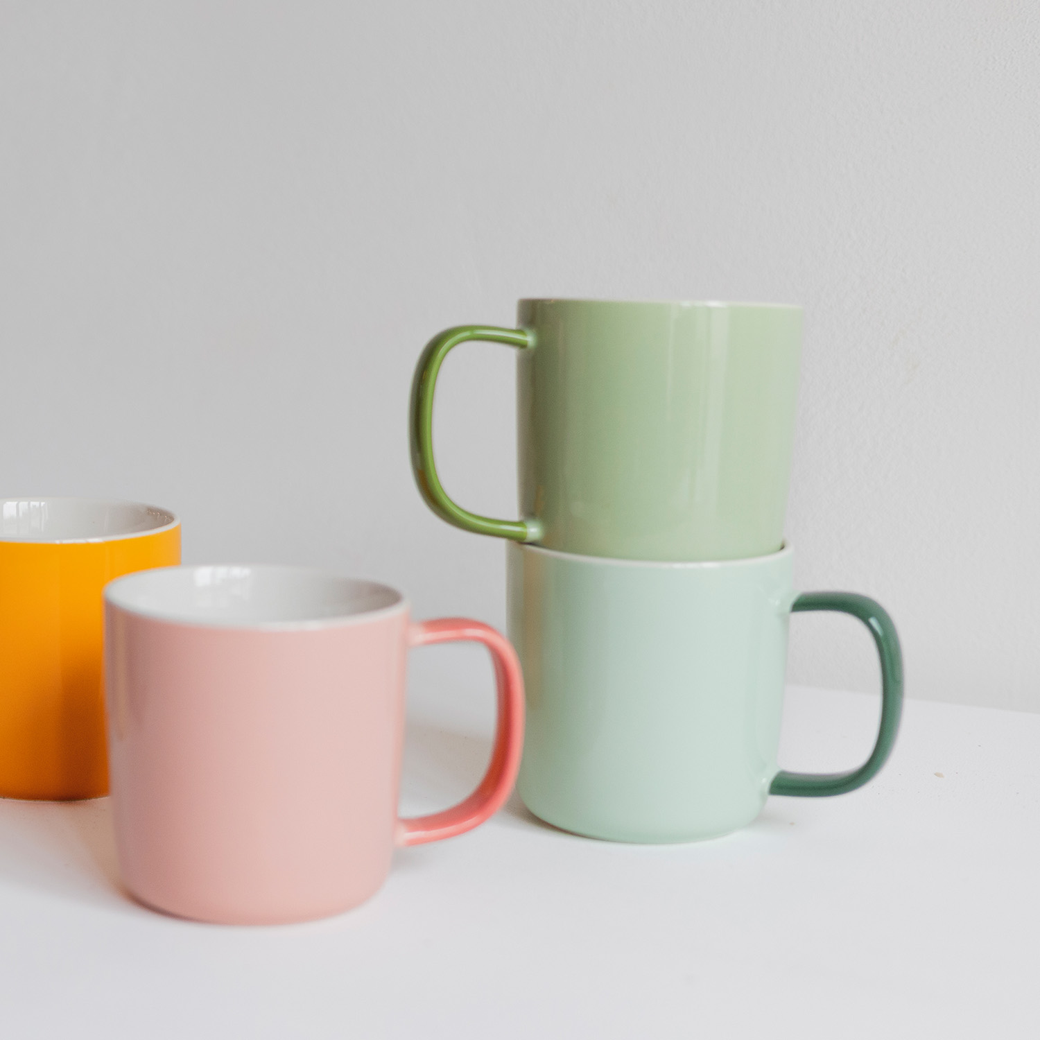 Mae Becher aus New Bone China, Pistazie, 370 ml, Ansicht 4