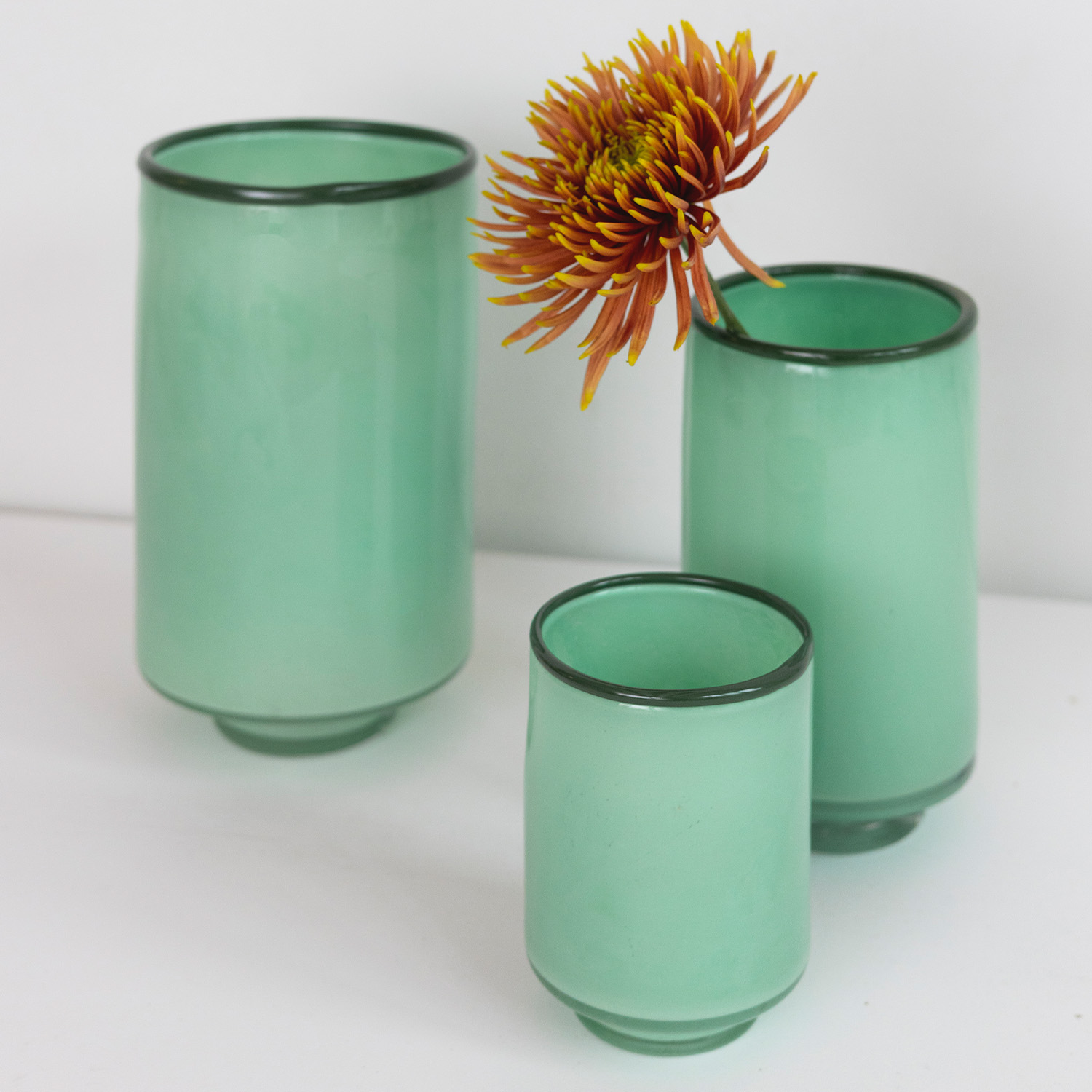 Milo Vase aus Glas mit Sprühfarbe, Pistaziengrün, Ø 10,5 cm, H 14 cm, Ansicht 4