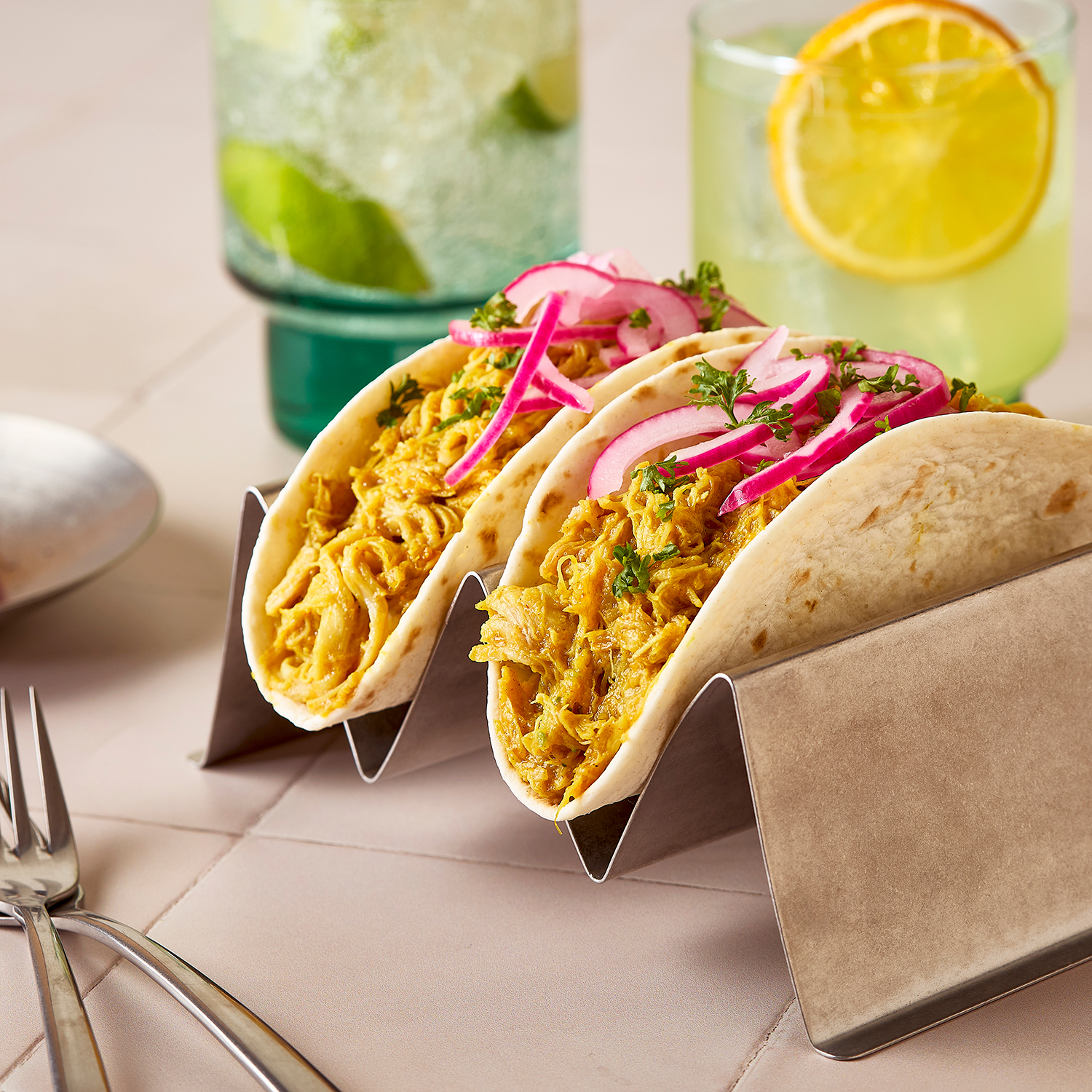 Serve Tacohalter aus Edelstahl, Antiksilber, 19 × 10 cm, H 6 cm, 3 Fächer, Ansicht 4