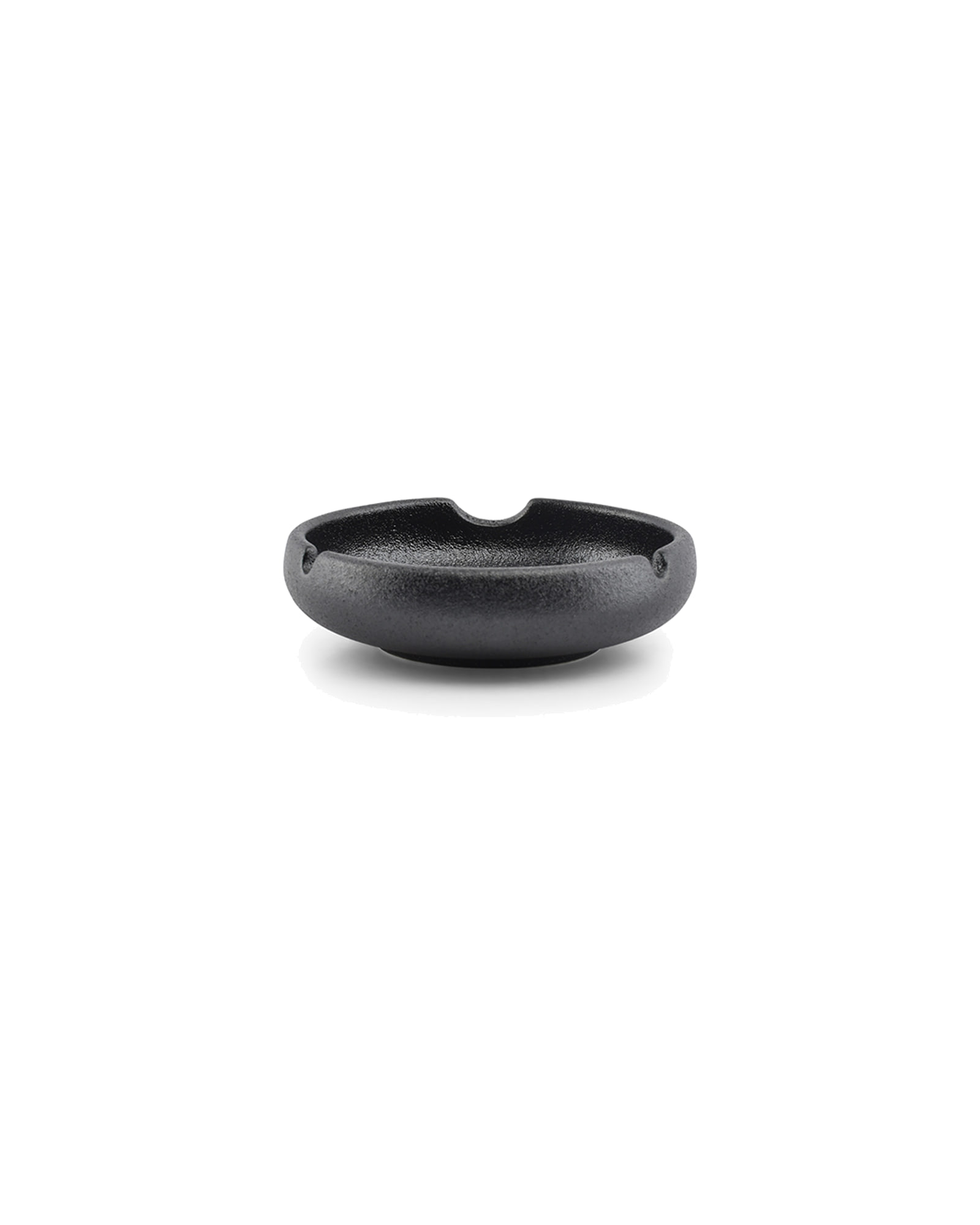 Smoke Aschenbecher aus Porzellan, Porzellan Schwarz, Ø 12 cm, H 3,5 cm, Ansicht 1
