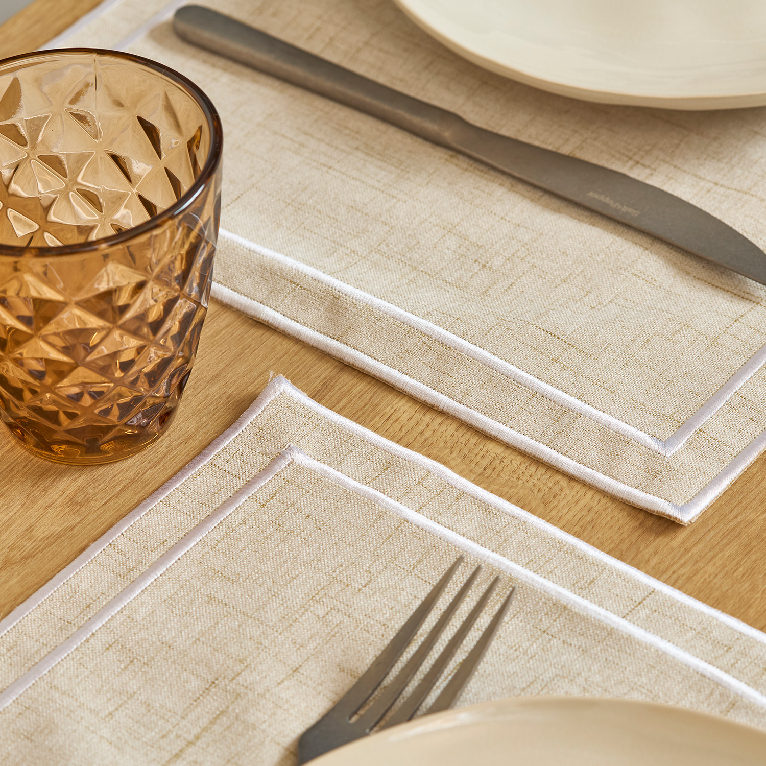 Tabletop Platzset, Beige mit weißer Naht, 44 × 29 cm, Ansicht 3