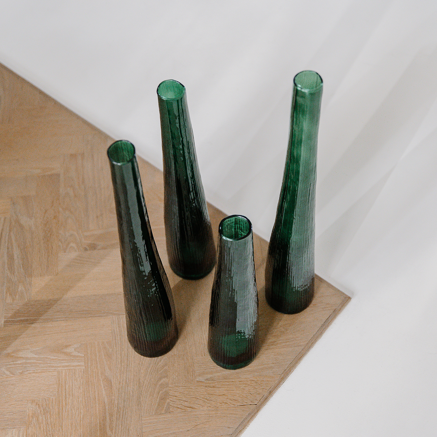 Twig Vase aus Glas, Dunkelgrün, Ø 9 cm, H 59 cm, Ansicht 4